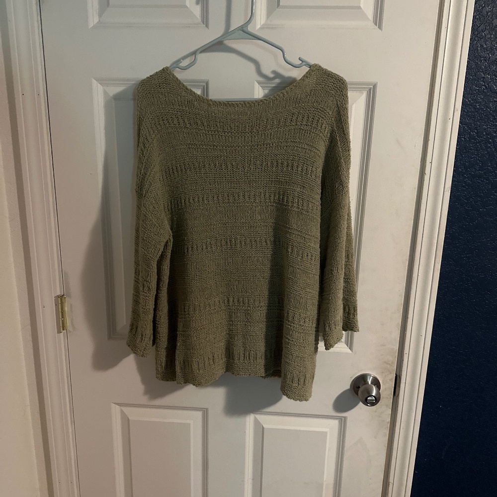 Green knit  sweater